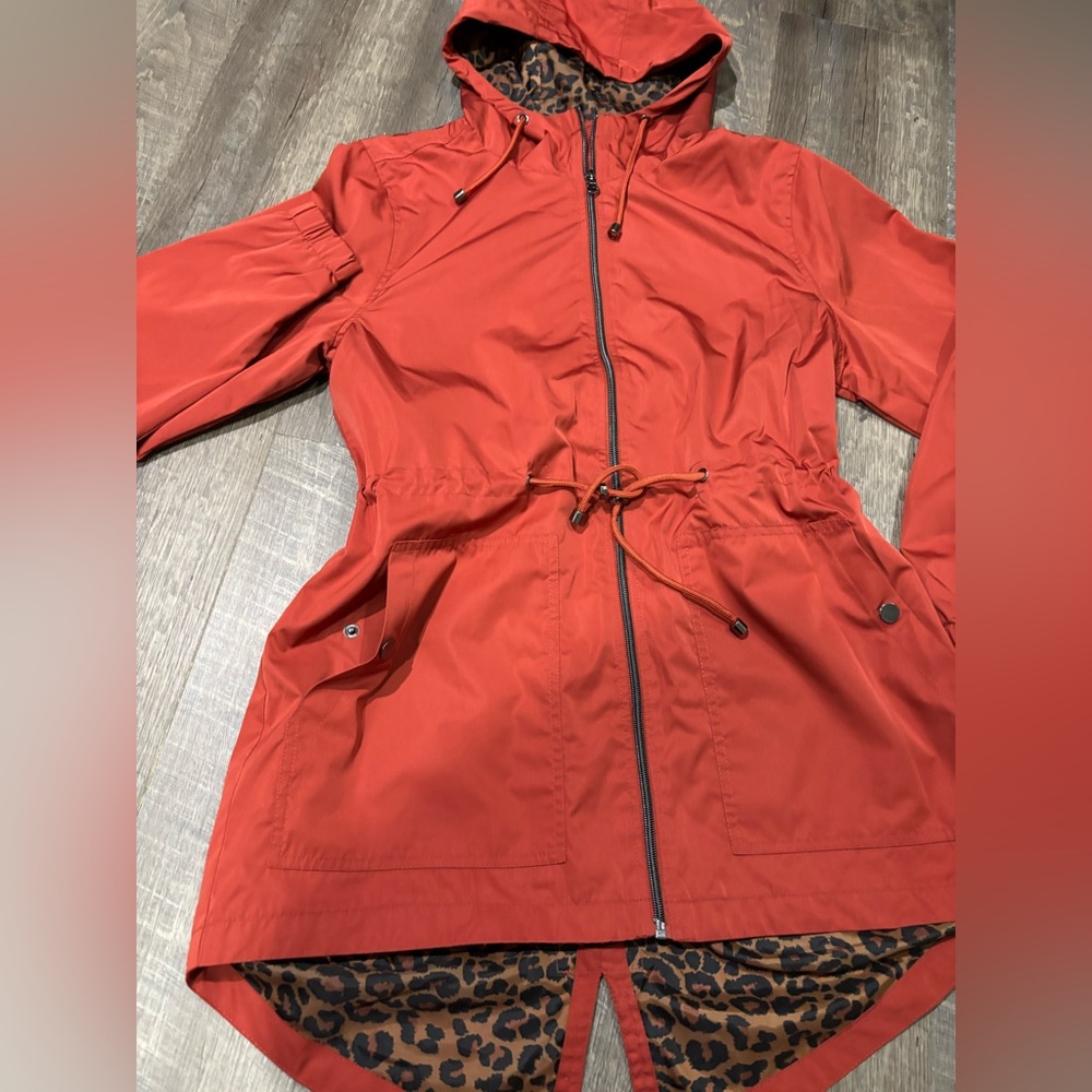 ORANGE RAINCOAT | UTILITY | OUTDOORS |
| SIZE: MED (8/10) | - Picture 10 of 14
